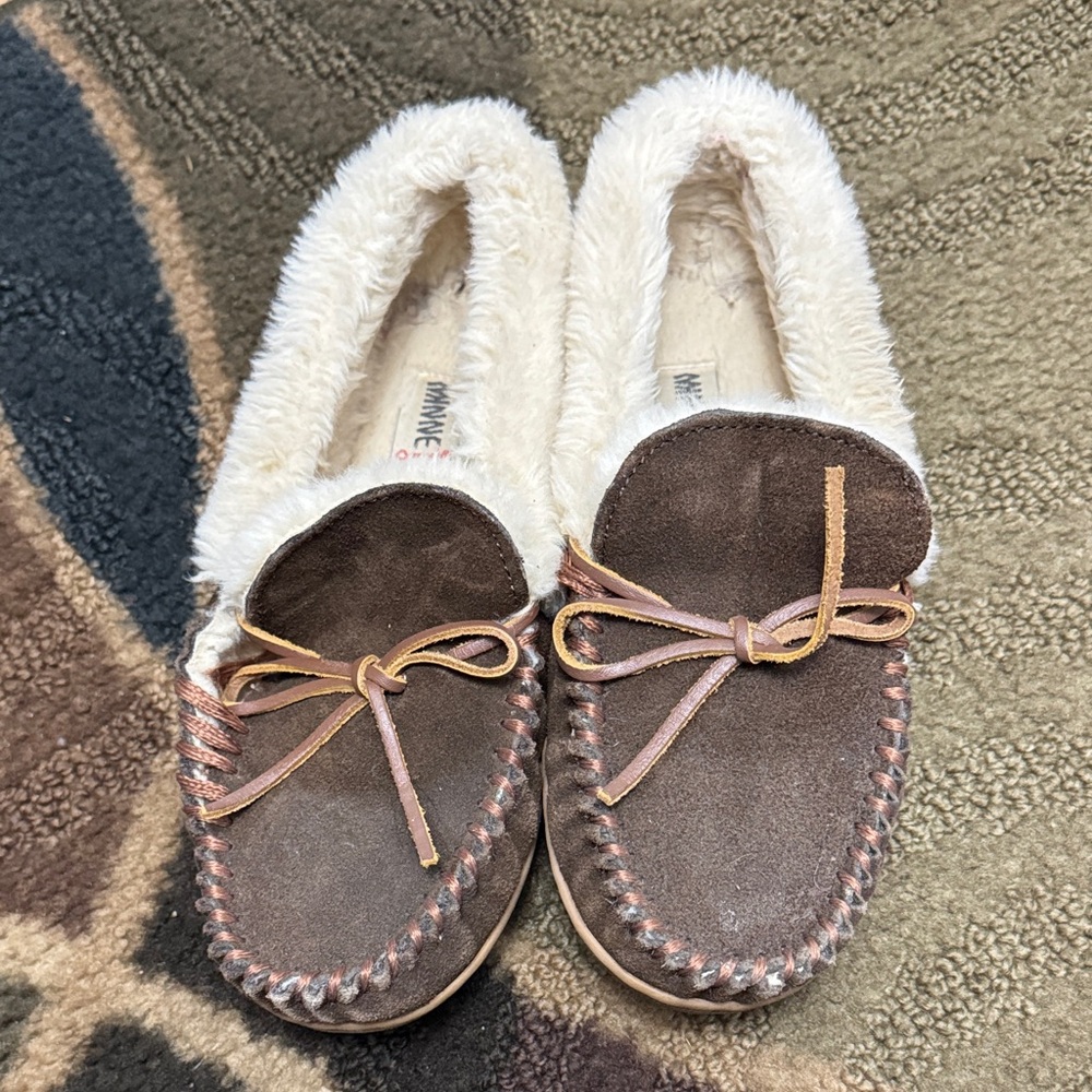Minnetonka Brown and Cream Moccasins